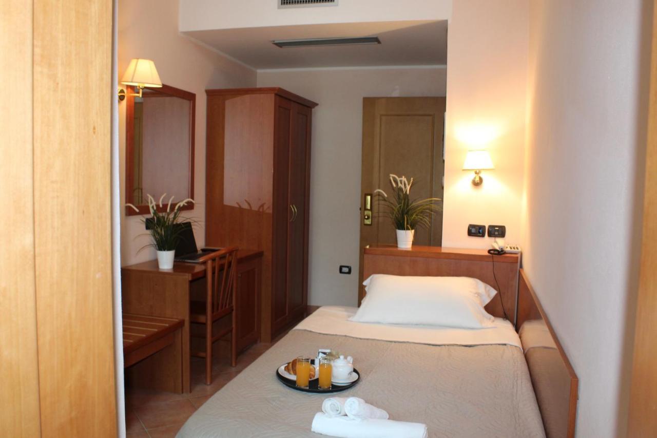 Depandance Hotel Jole 切塞纳蒂科 外观 照片